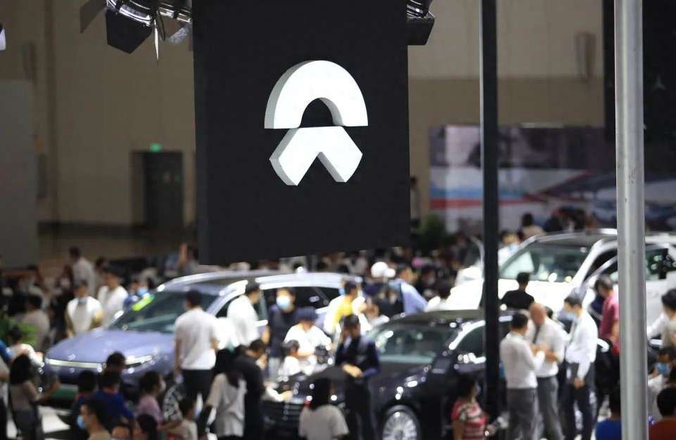 NIO's Battery Swapping: A Double-Edged Sword